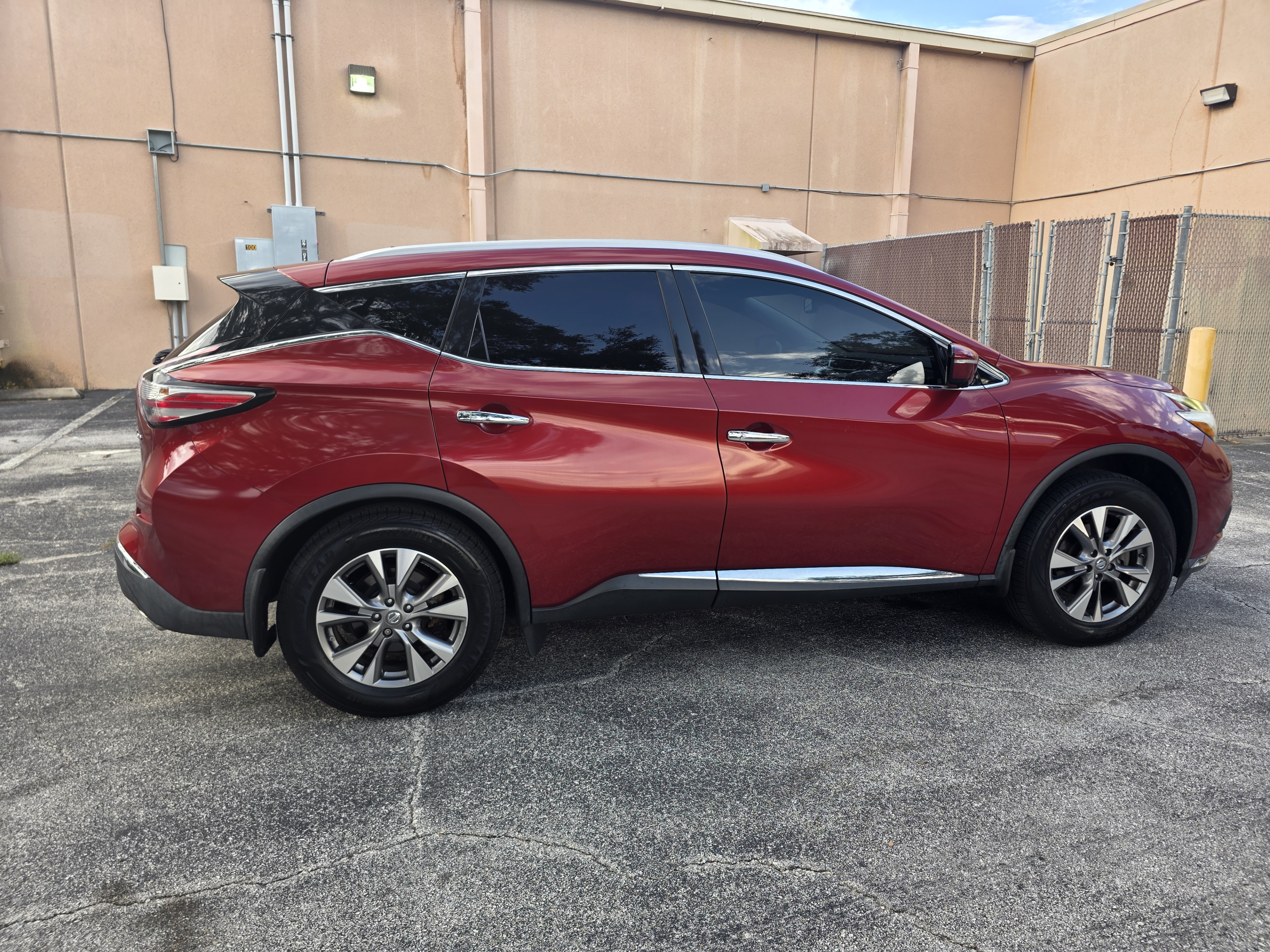 2015 Nissan Murano SL AWD photo 21