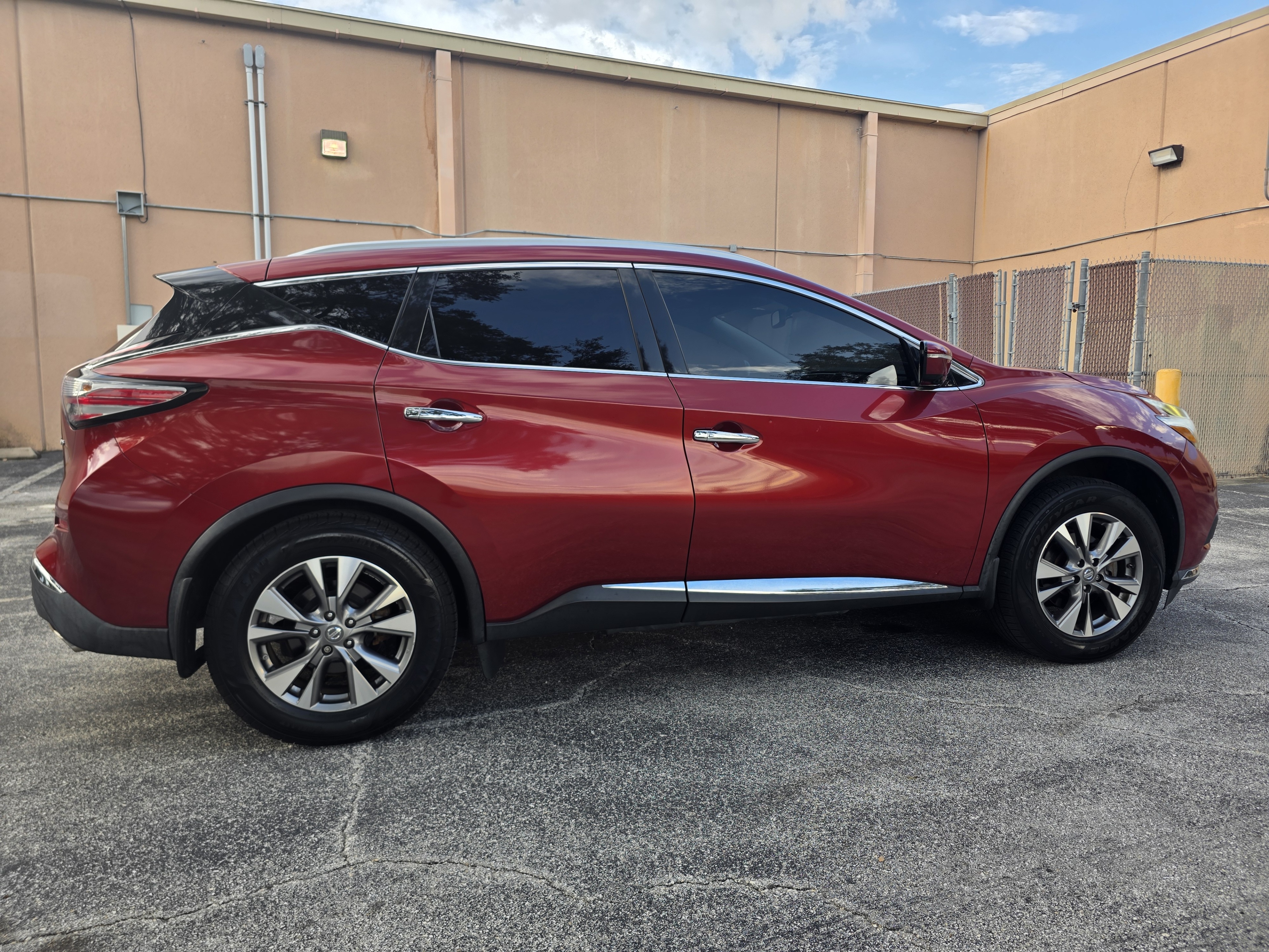 2015 Nissan Murano SL AWD photo 22