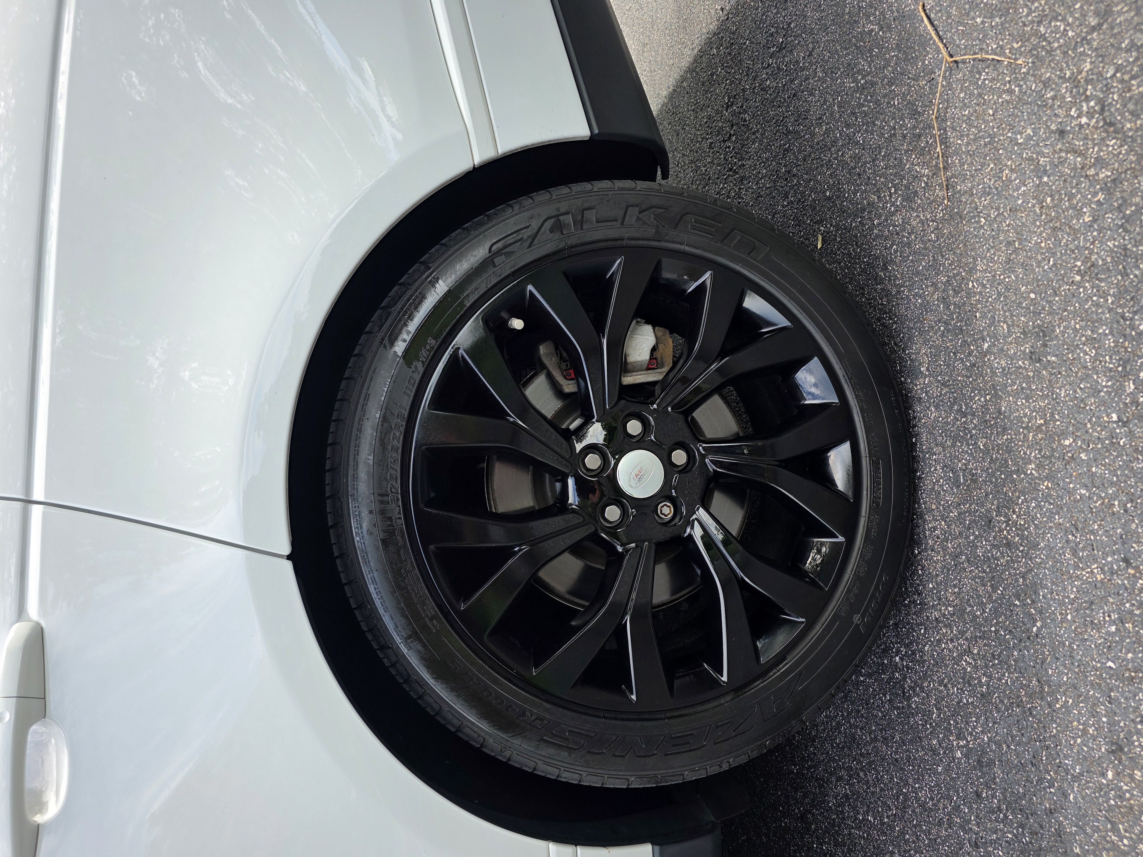 2020 Land Rover Range Rover HSE photo 21