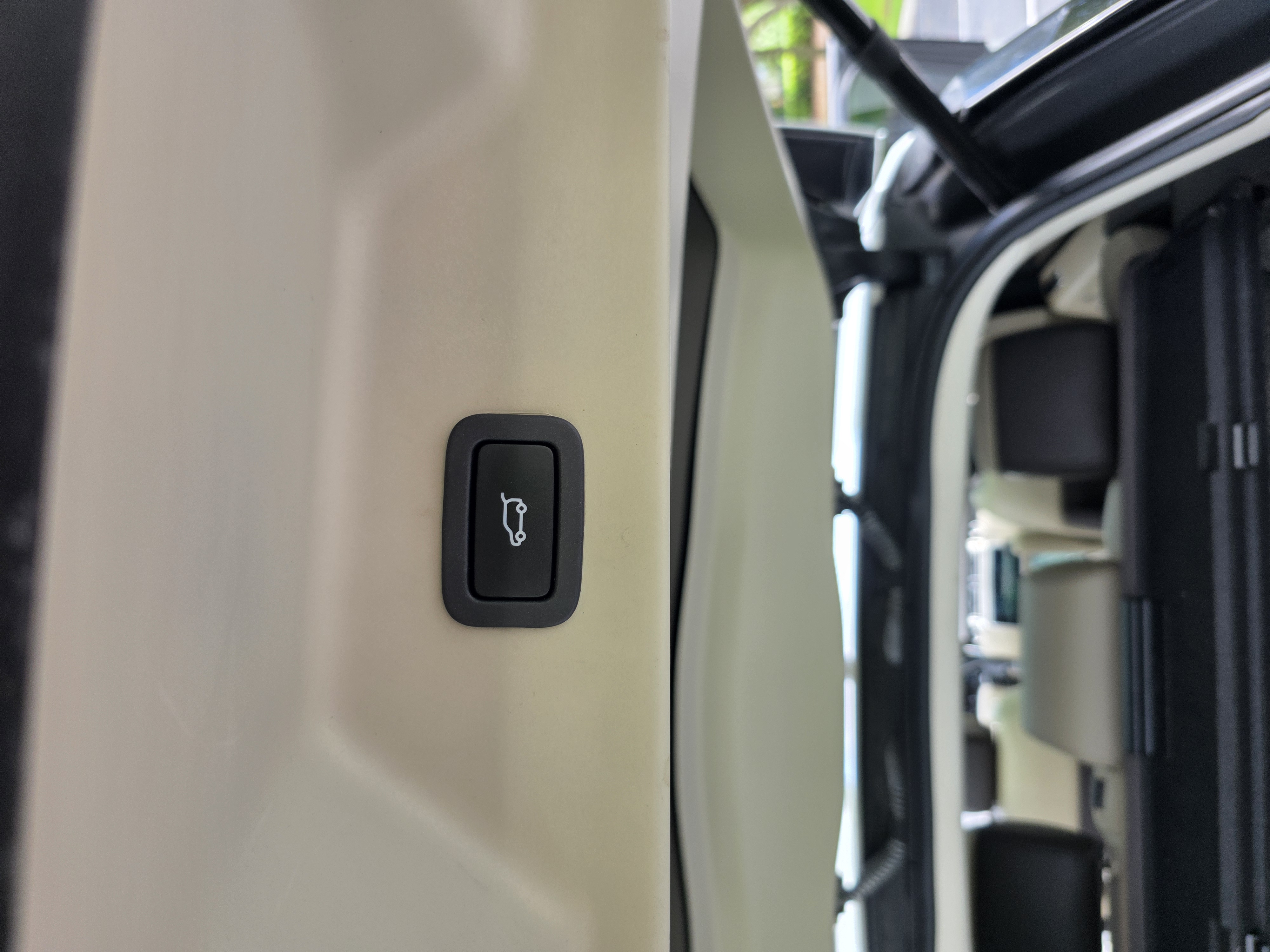 2020 Land Rover Range Rover HSE photo 36