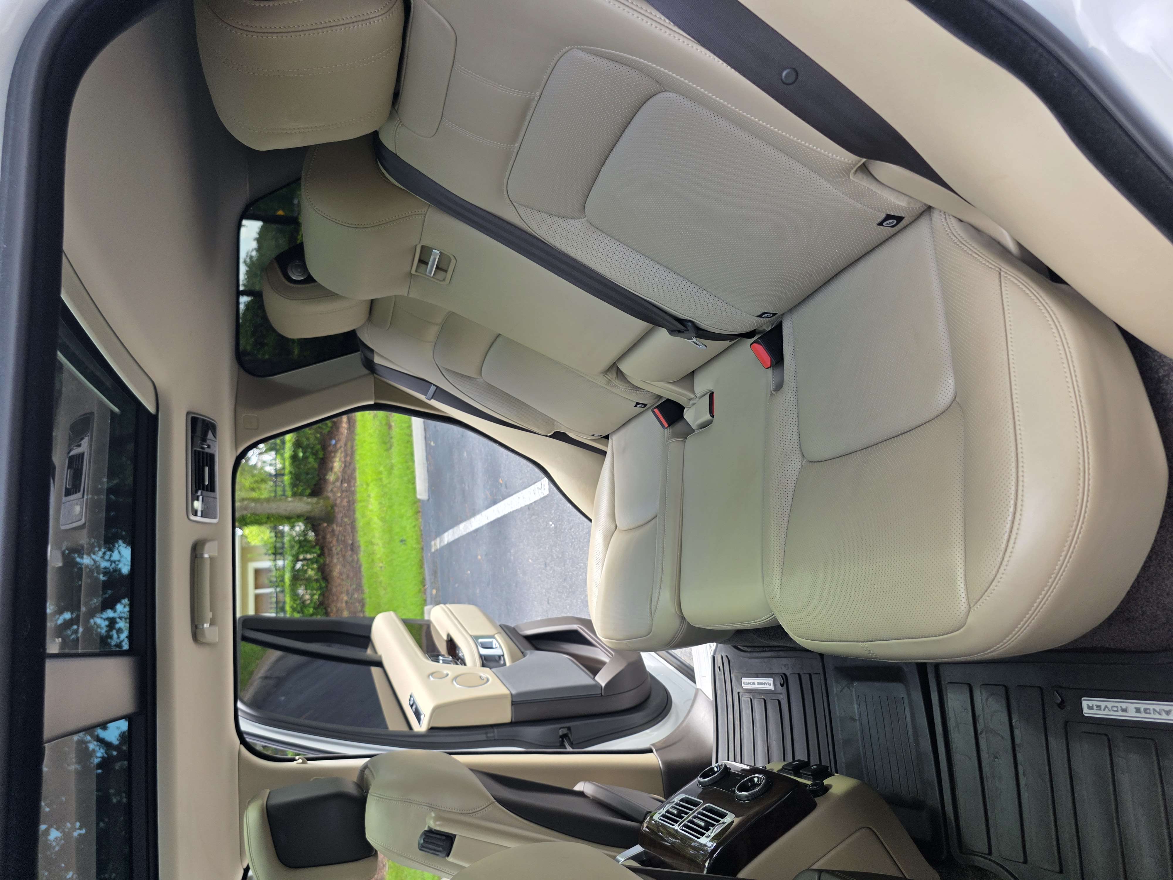 2020 Land Rover Range Rover HSE photo 41