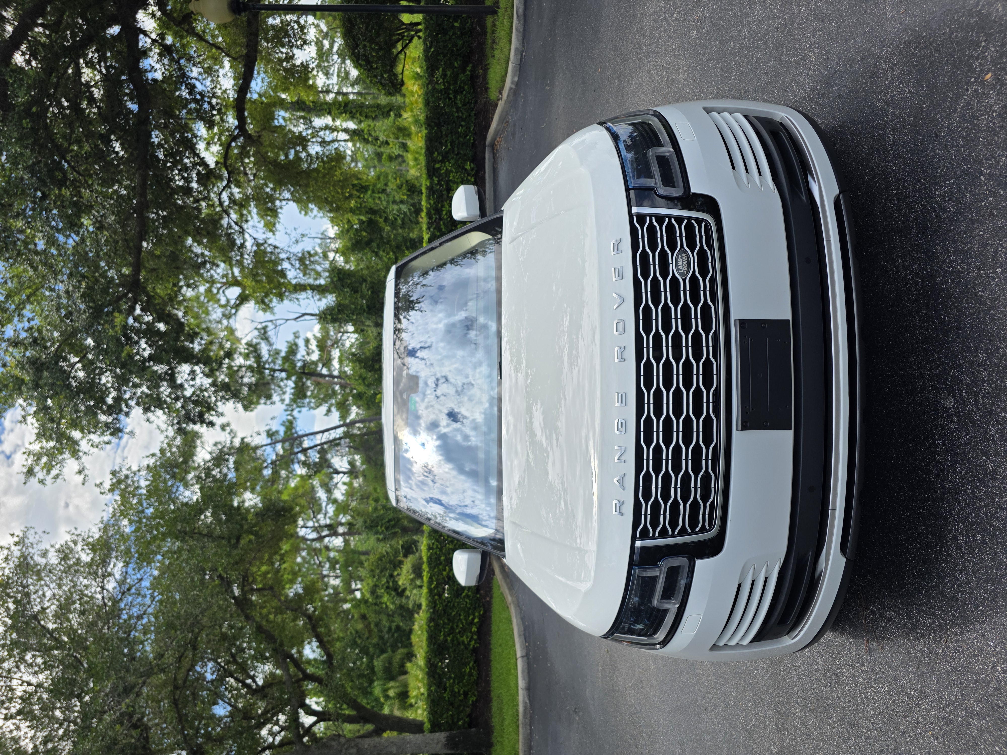 2020 Land Rover Range Rover HSE photo 18