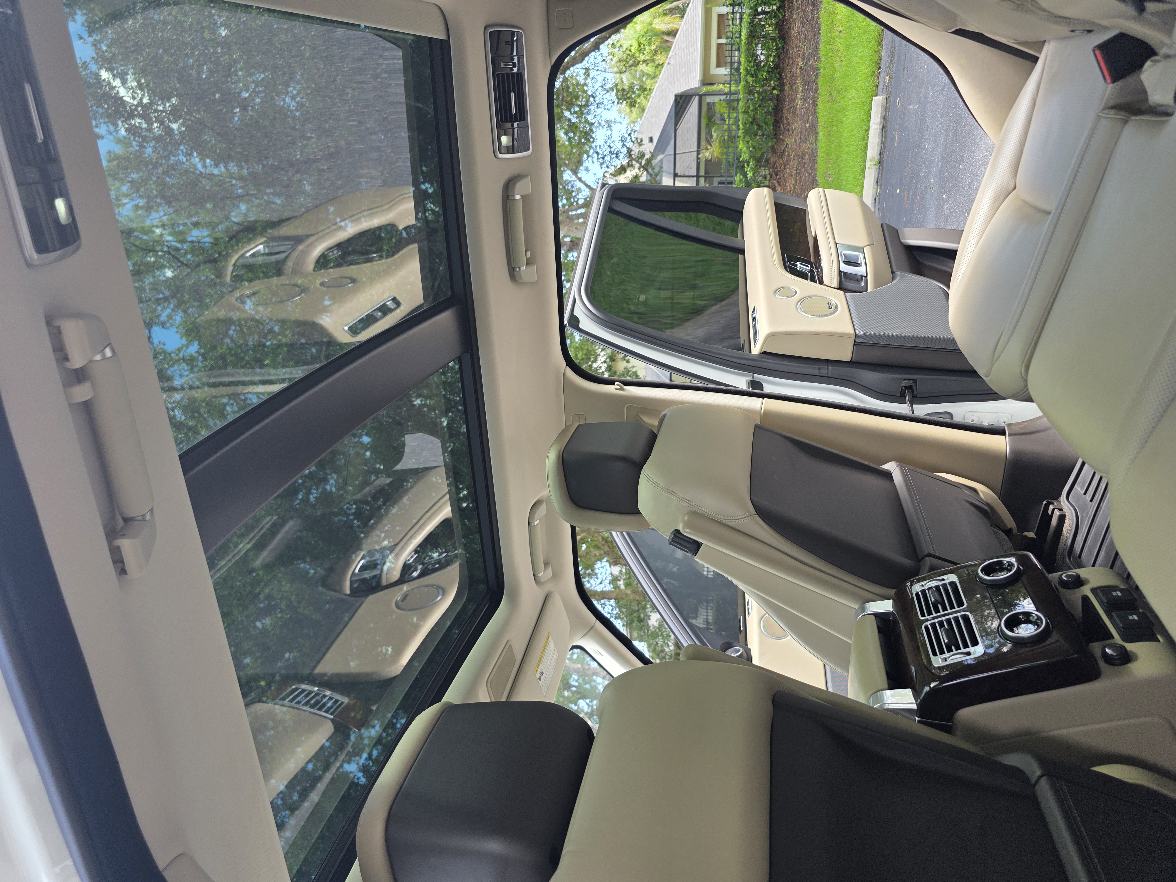 2020 Land Rover Range Rover HSE photo 42