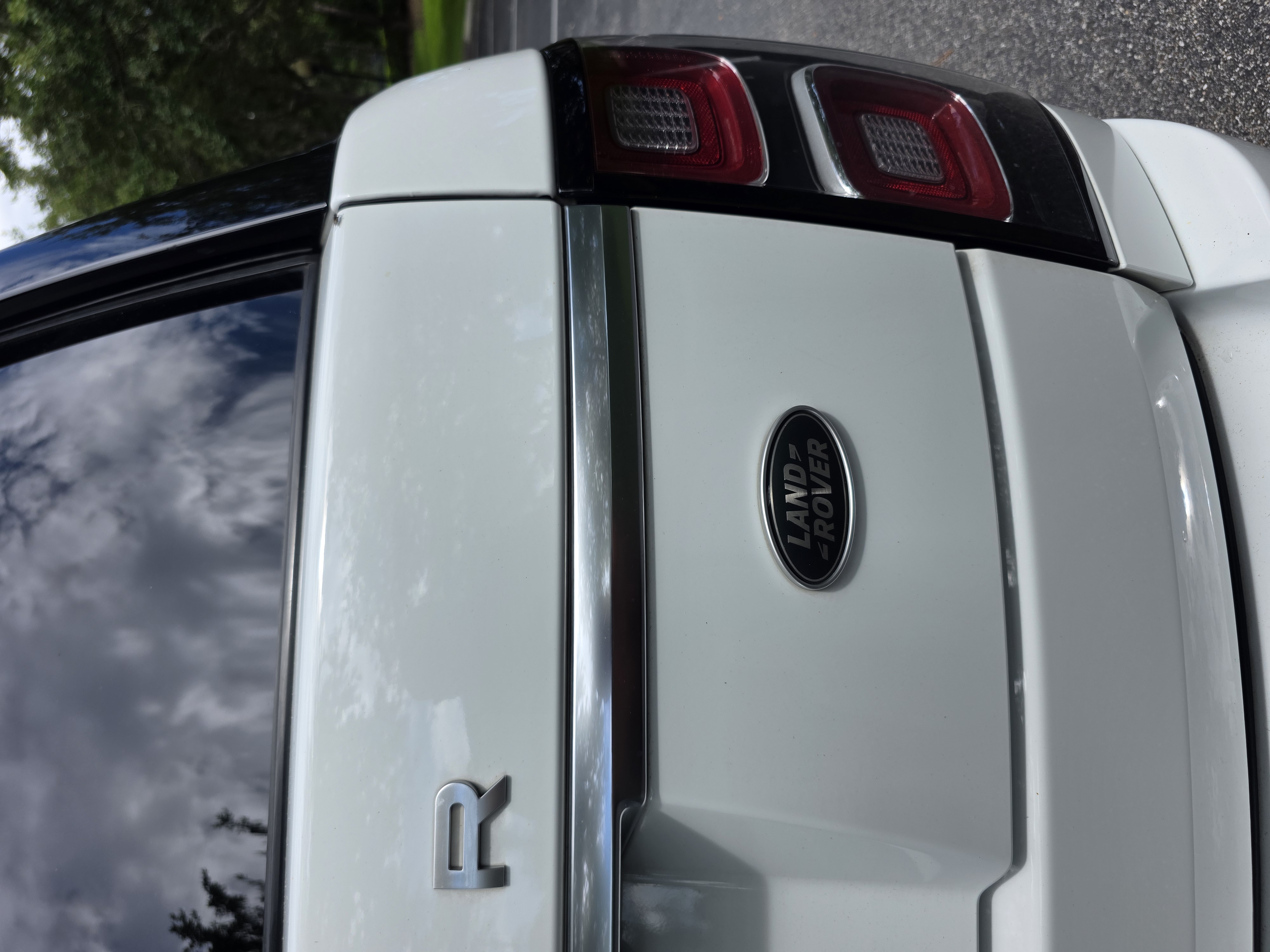 2020 Land Rover Range Rover HSE photo 26