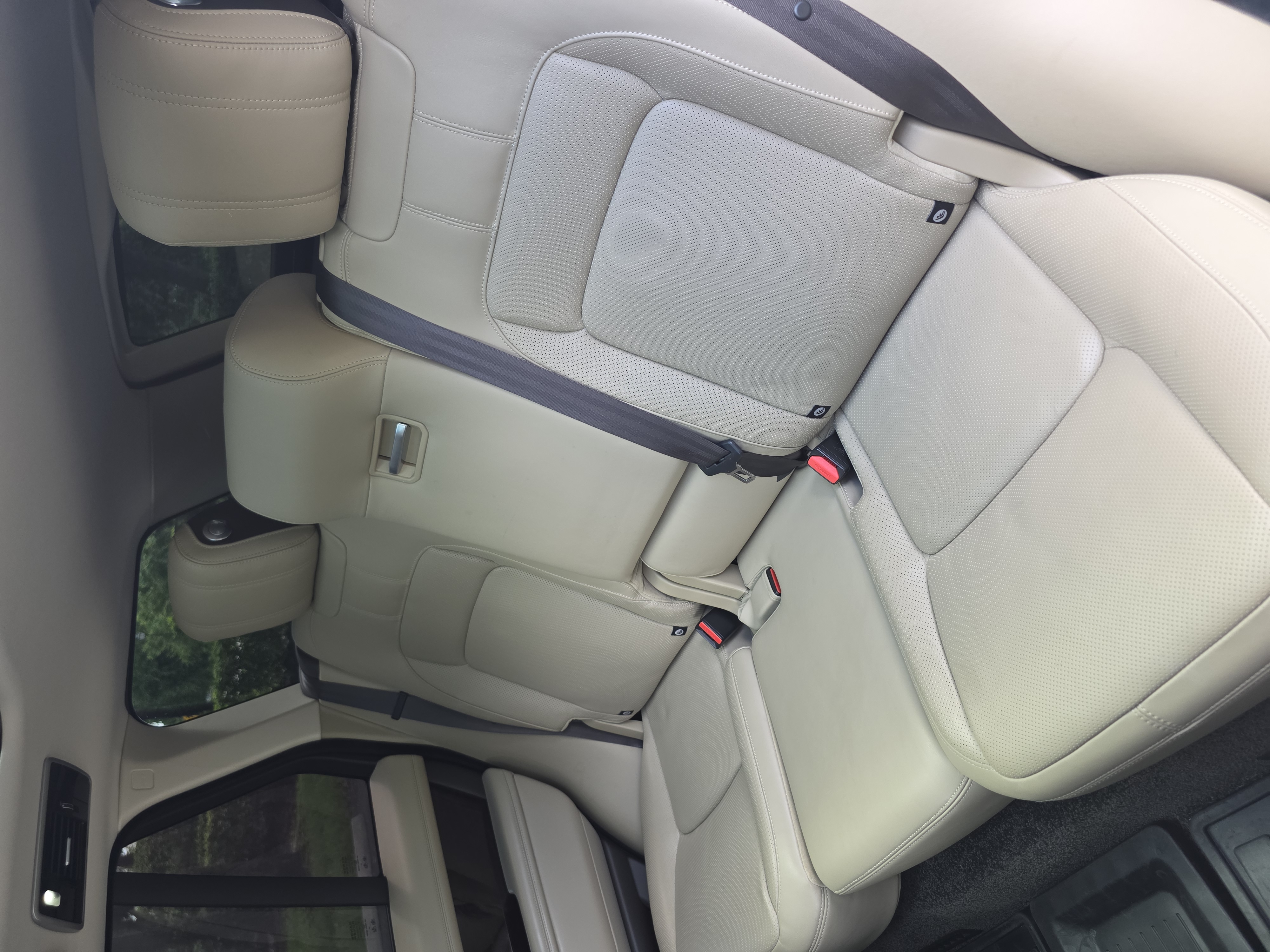2020 Land Rover Range Rover HSE photo 51