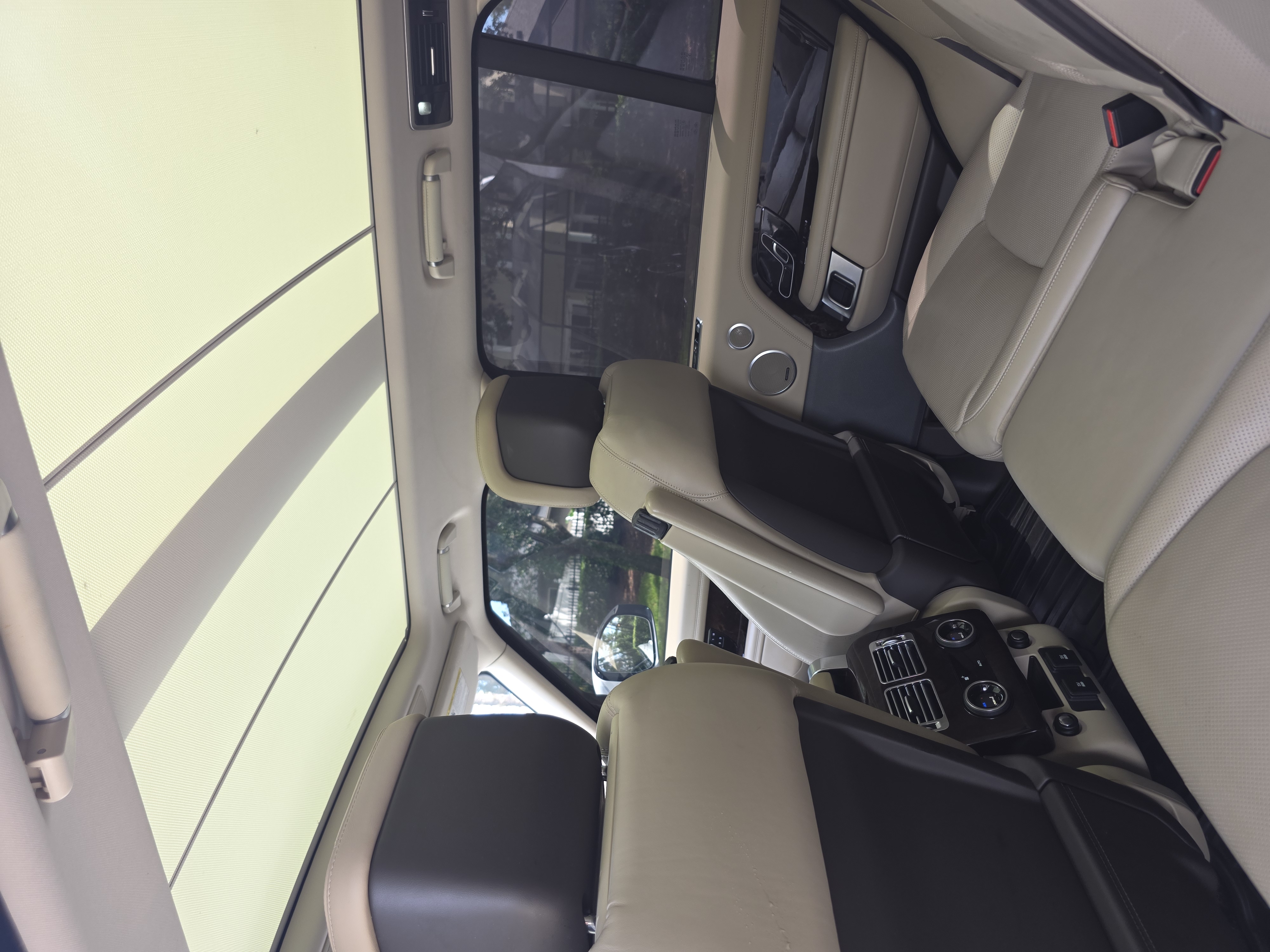 2020 Land Rover Range Rover HSE photo 67