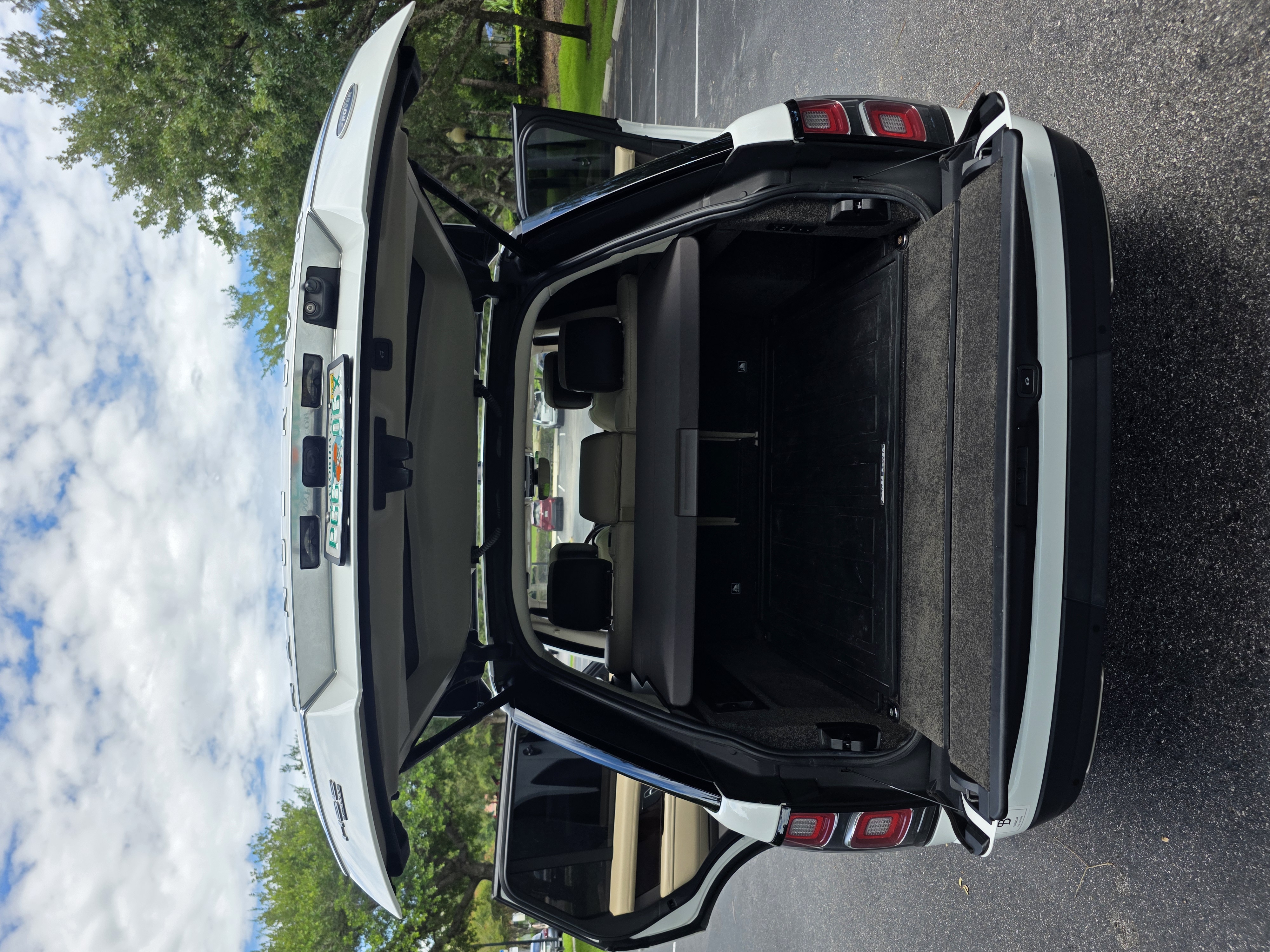 2020 Land Rover Range Rover HSE photo 32