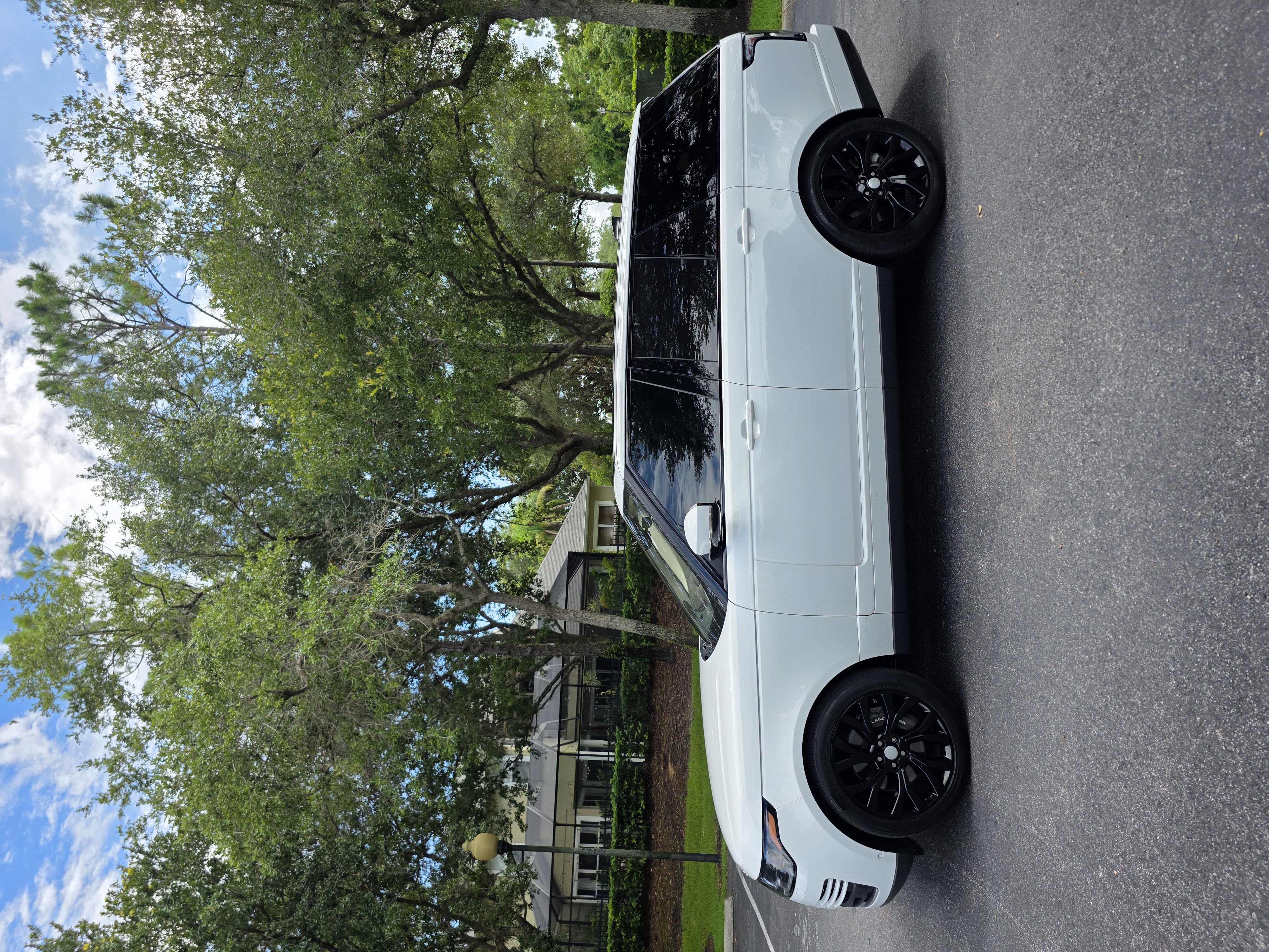 2020 Land Rover Range Rover HSE photo 4