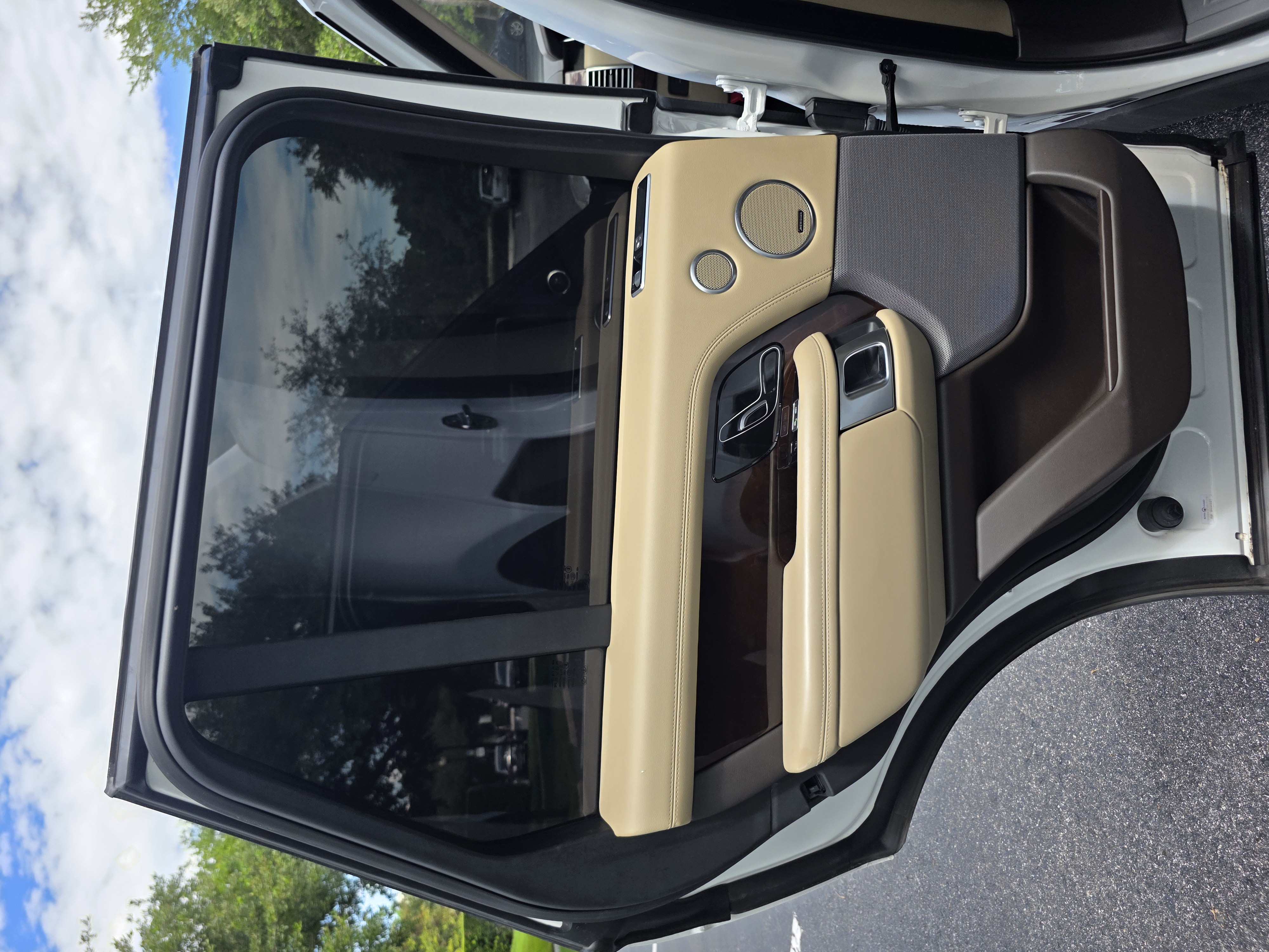 2020 Land Rover Range Rover HSE photo 49