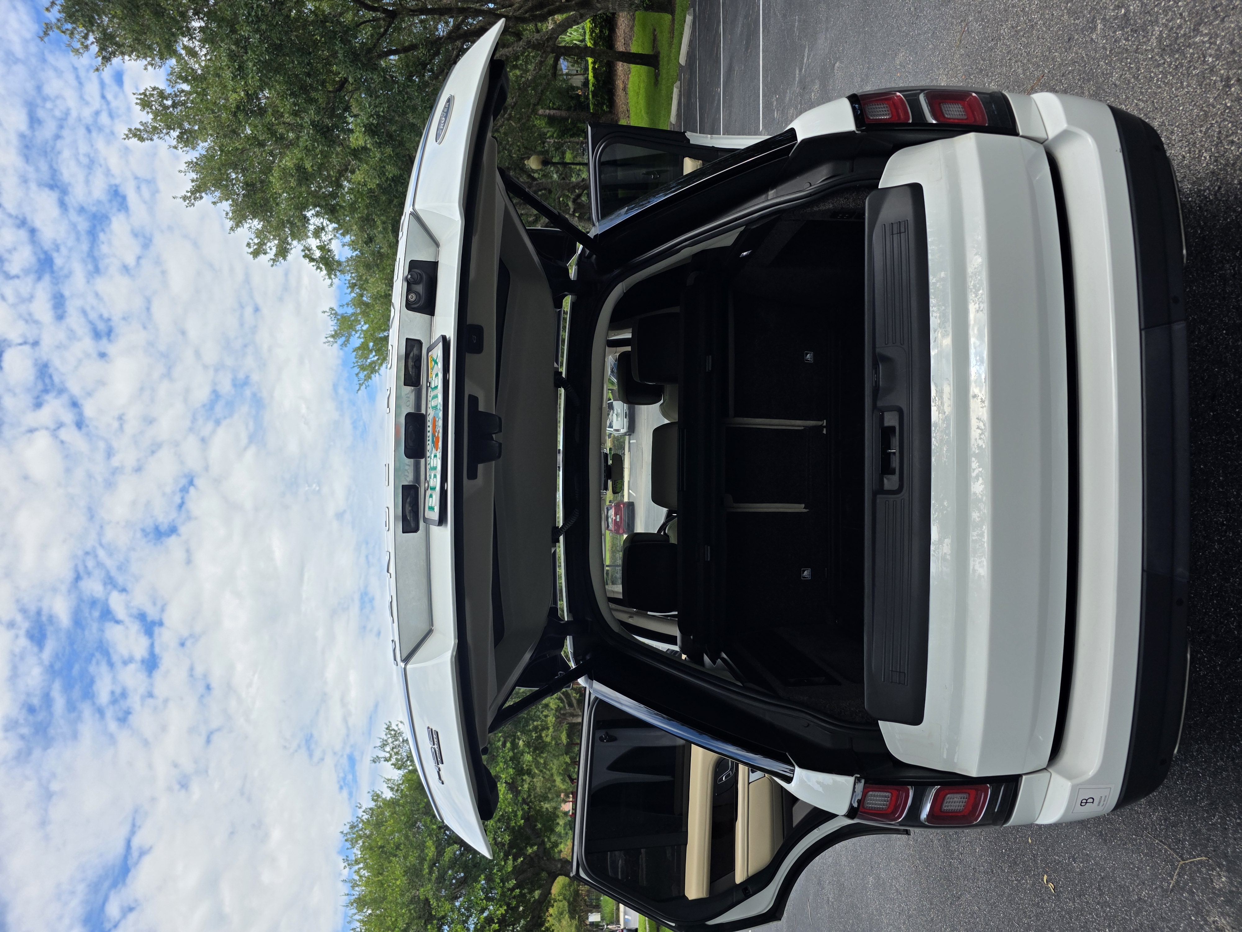 2020 Land Rover Range Rover HSE photo 37