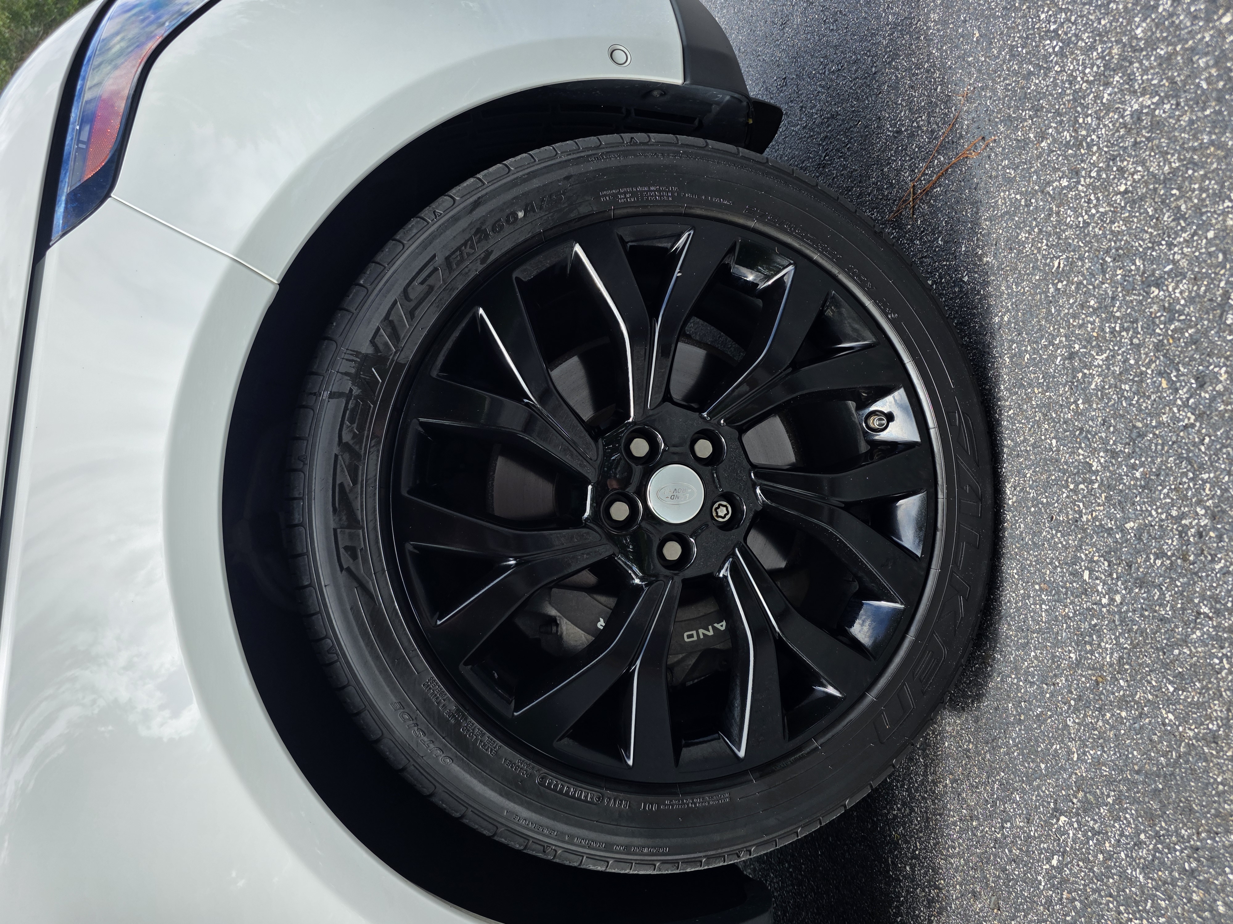 2020 Land Rover Range Rover HSE photo 23