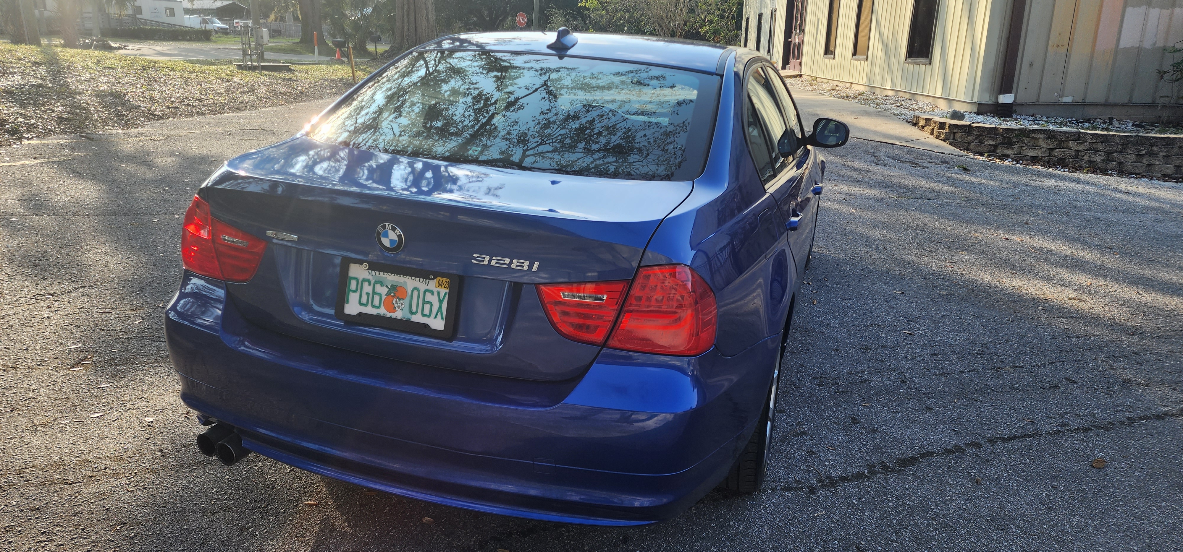 2011 BMW 328i Base photo 10