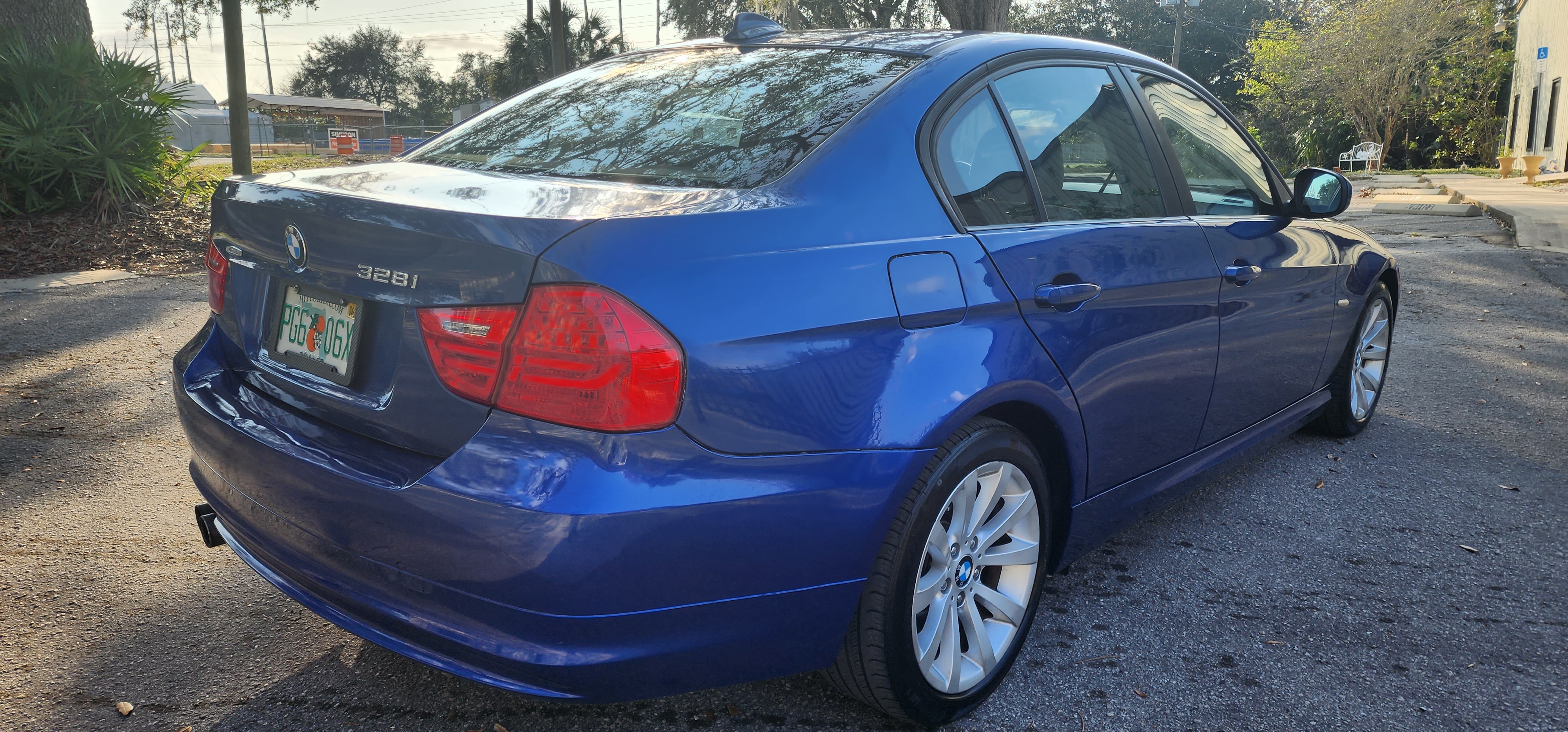 2011 BMW 328i Base photo 15