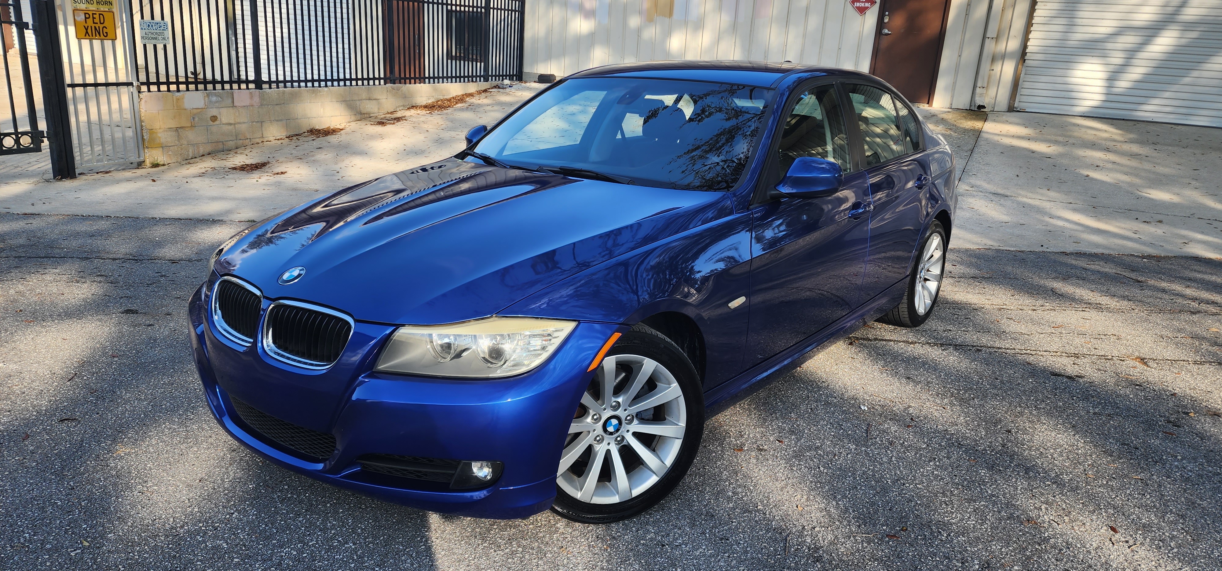 2011 BMW 328i Base photo 21