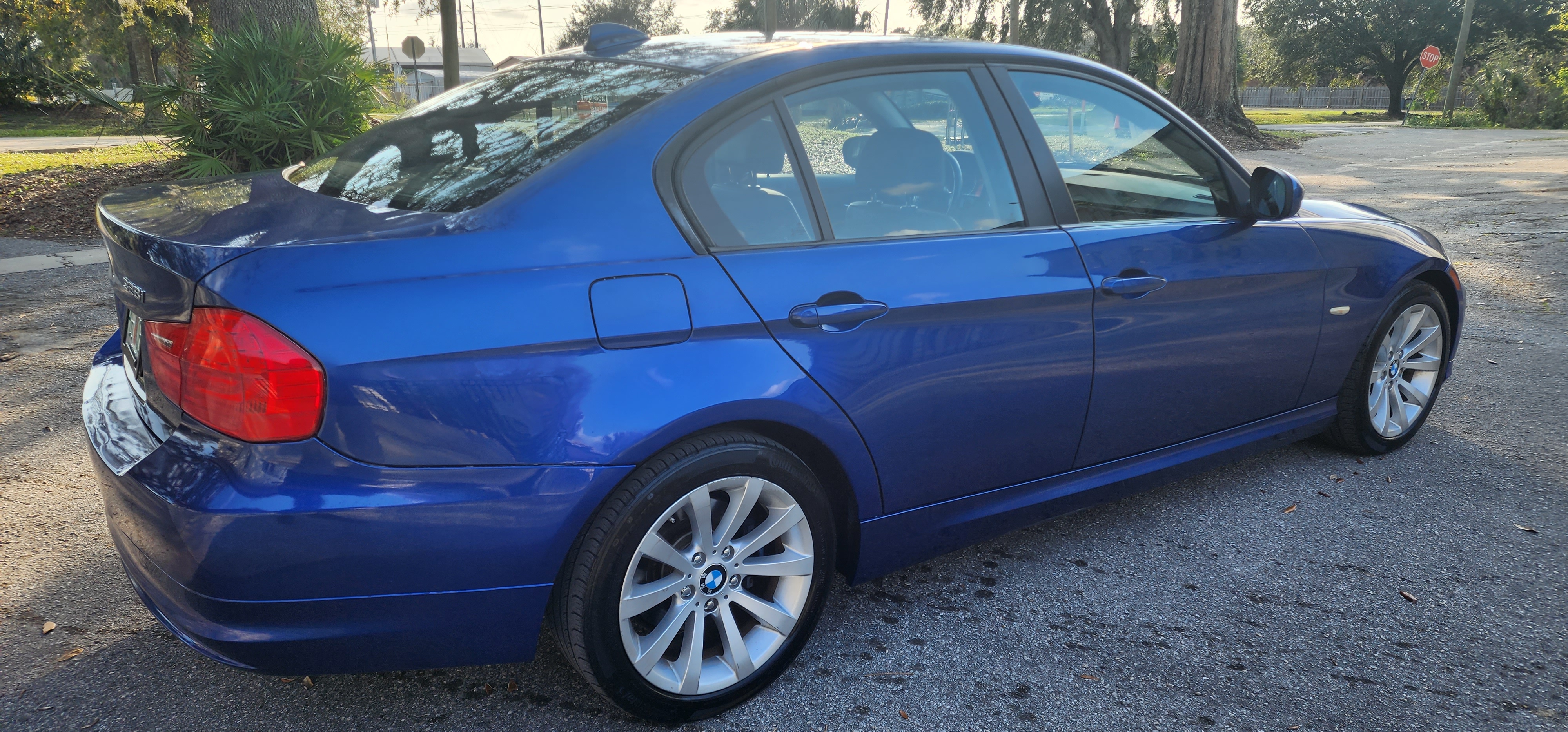 2011 BMW 328i Base photo 16